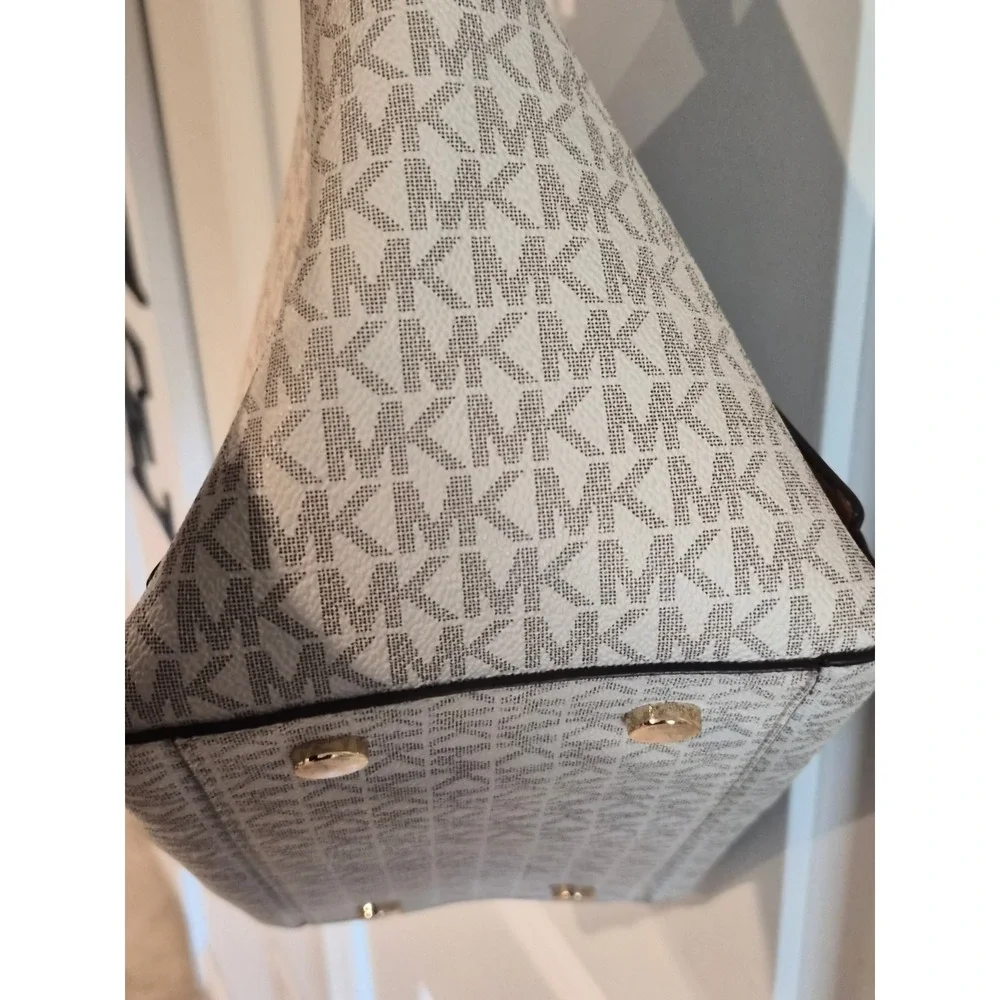 Michael Kors Signature MK‎ Monogram Tote Bag Tan Leather Trim Cream BrownLarge